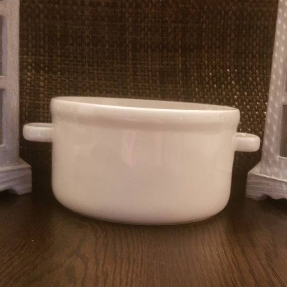 Rae Dunn Souffle Ceramic Crock / Baking Dish. NWT. - Picture 2 of 3